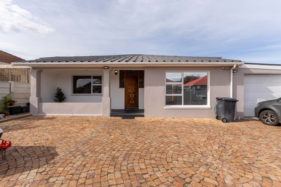 4 Bedroom Property for Sale in Churchill Estate Western Cape